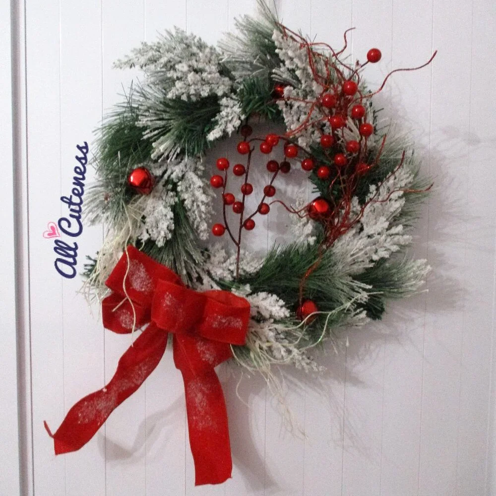 (NWOT) Christmas Wreath Home Decor